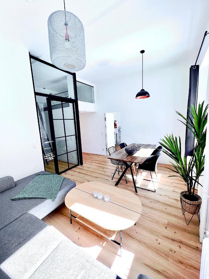 Inner City Design Loft Innsbruck Bagian luar foto