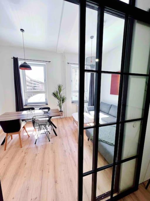 Inner City Design Loft Innsbruck Bagian luar foto